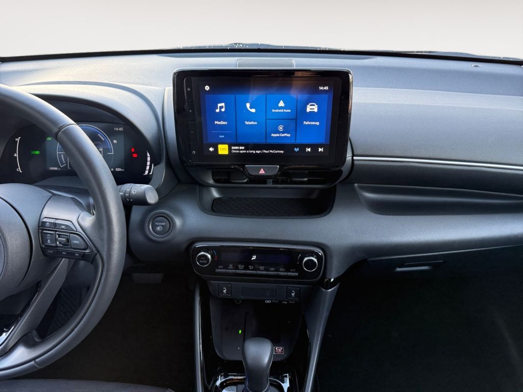 Fahrzeugabbildung Toyota Yaris Hybrid 116 1.5 VVT-i Teamplayer