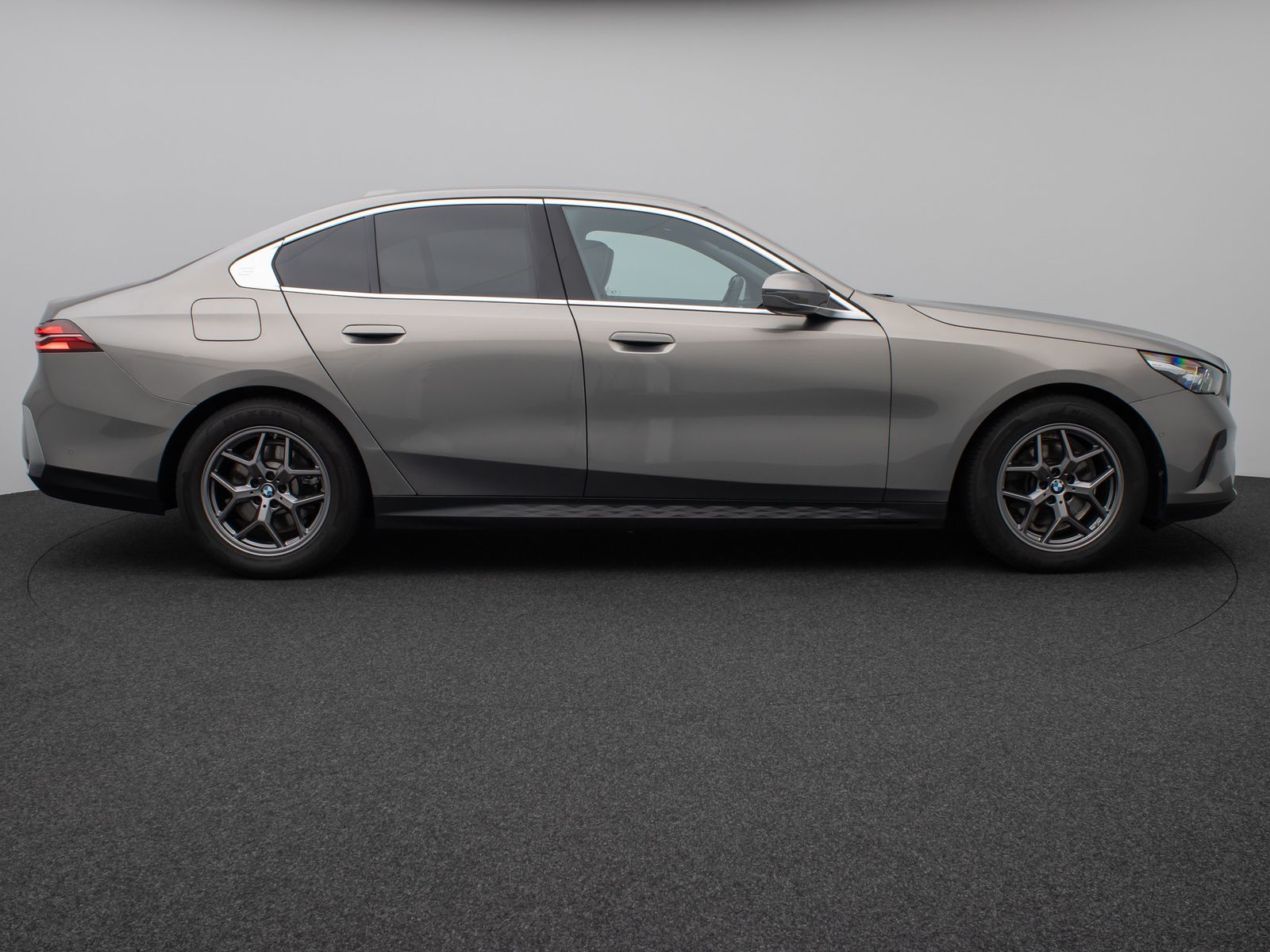 Fahrzeugabbildung BMW 520d Kamera DAB Leder Alarm Sport DigKey 18Zoll