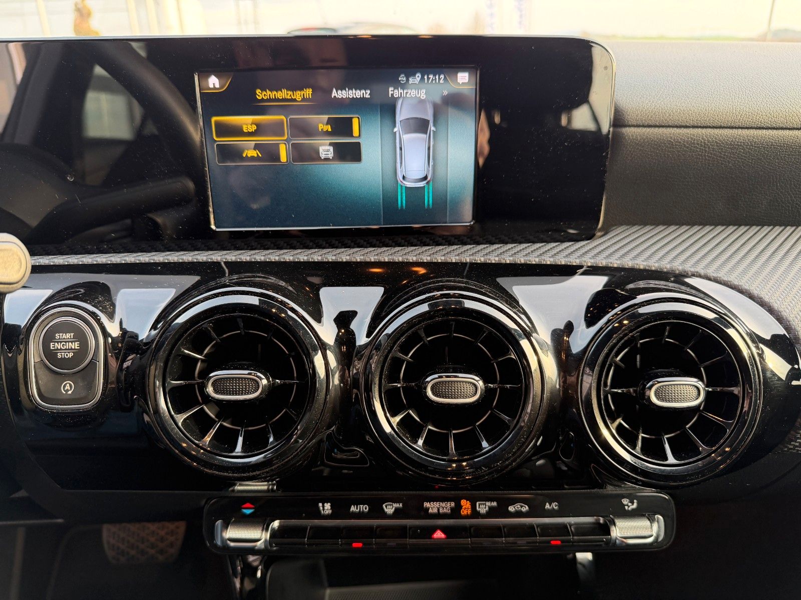 Fahrzeugabbildung Mercedes-Benz A 200 d LED+R-Kamera+TOTW+Carplay+IHC