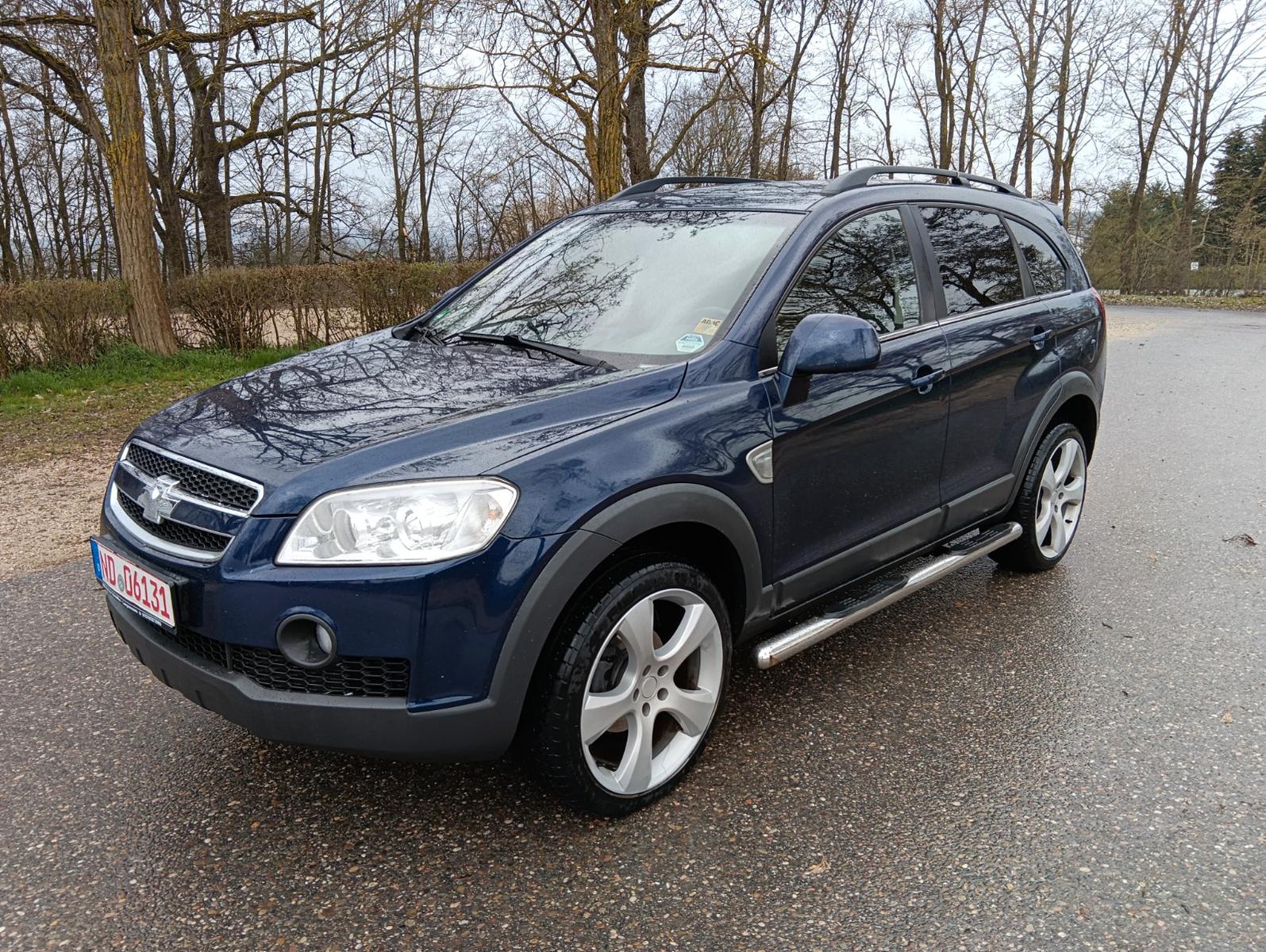 Chevrolet Captiva 2.4 KD+HU NEU*7-Sitze*2WD*KLIMA*AHK