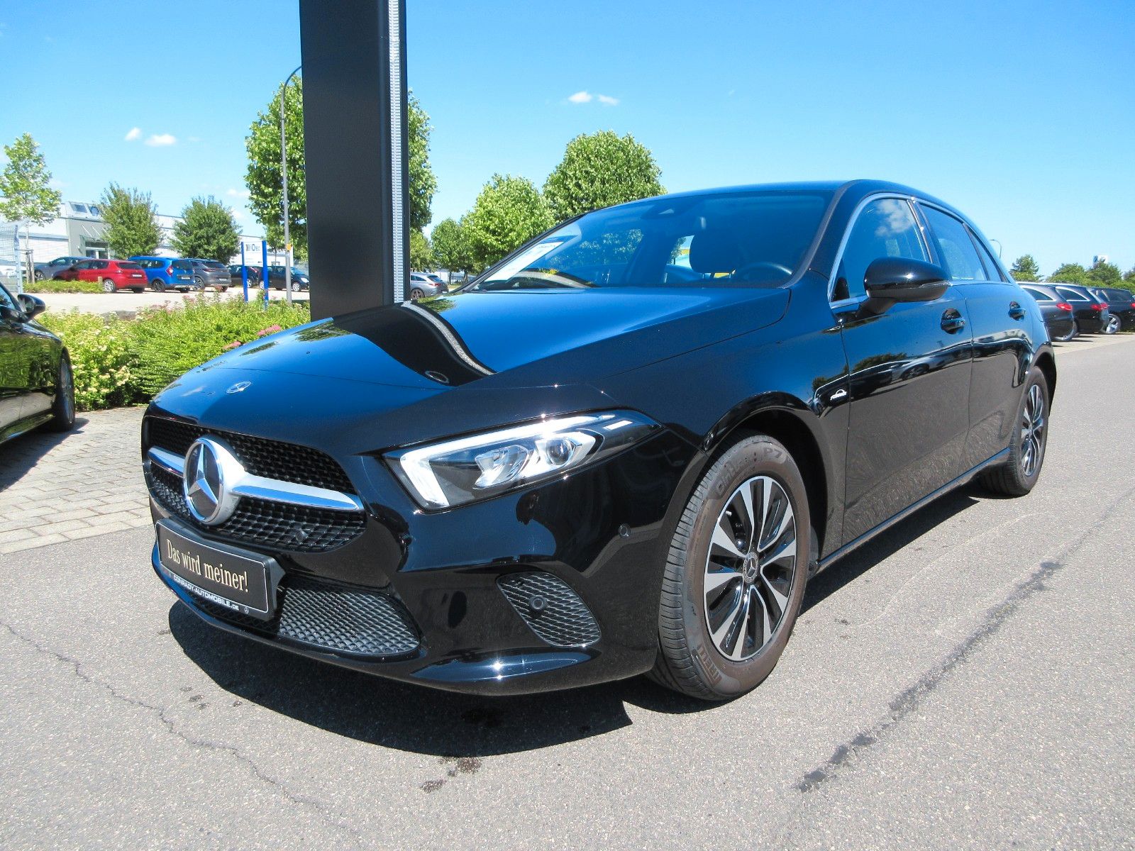 MERCEDES-BENZ A 180 Progressive 7G LED Navi Ambi CarPlay Spur