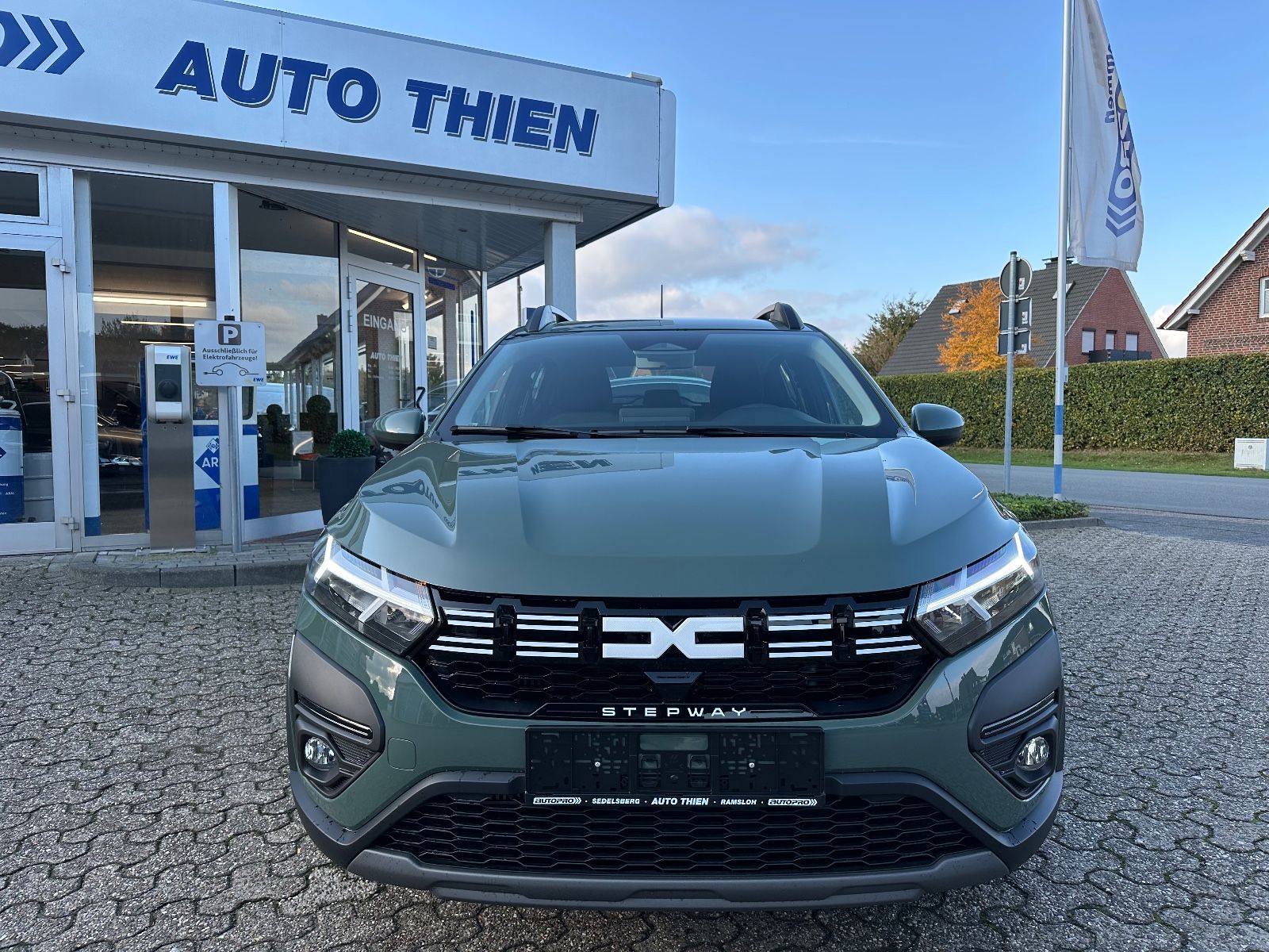 Fahrzeugabbildung Dacia Sandero Stepway Expression CVT LED/PDC/Carplay