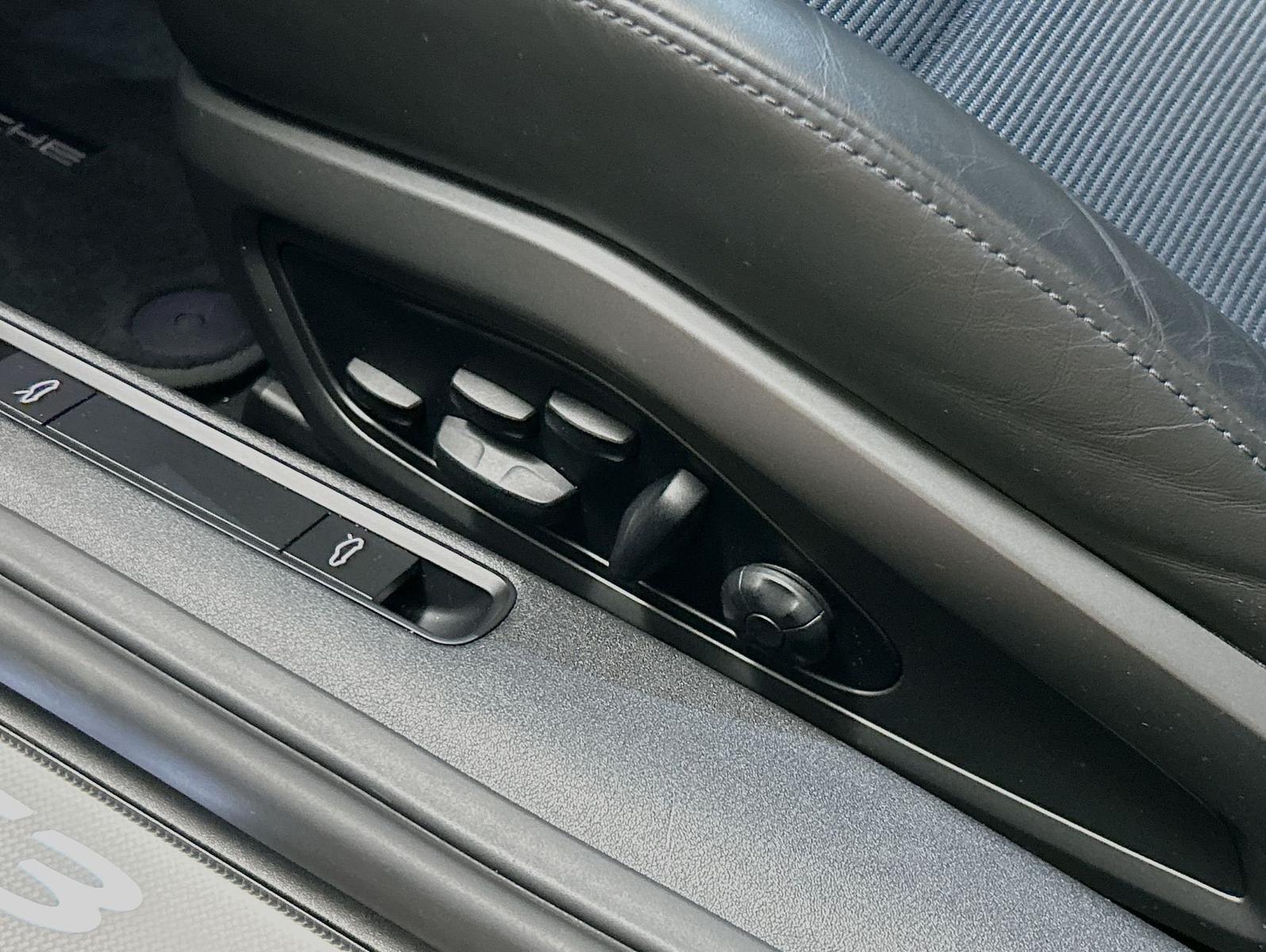 Porsche 992 911 GT3 Touring Ceramic Lift Anschlussg