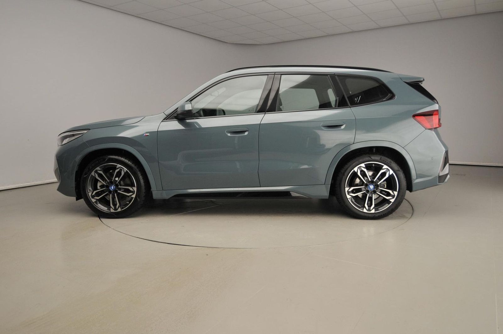 BMW iX1 xDrive30 | M-Sportpakket | LED | Leder | nav imagem 2