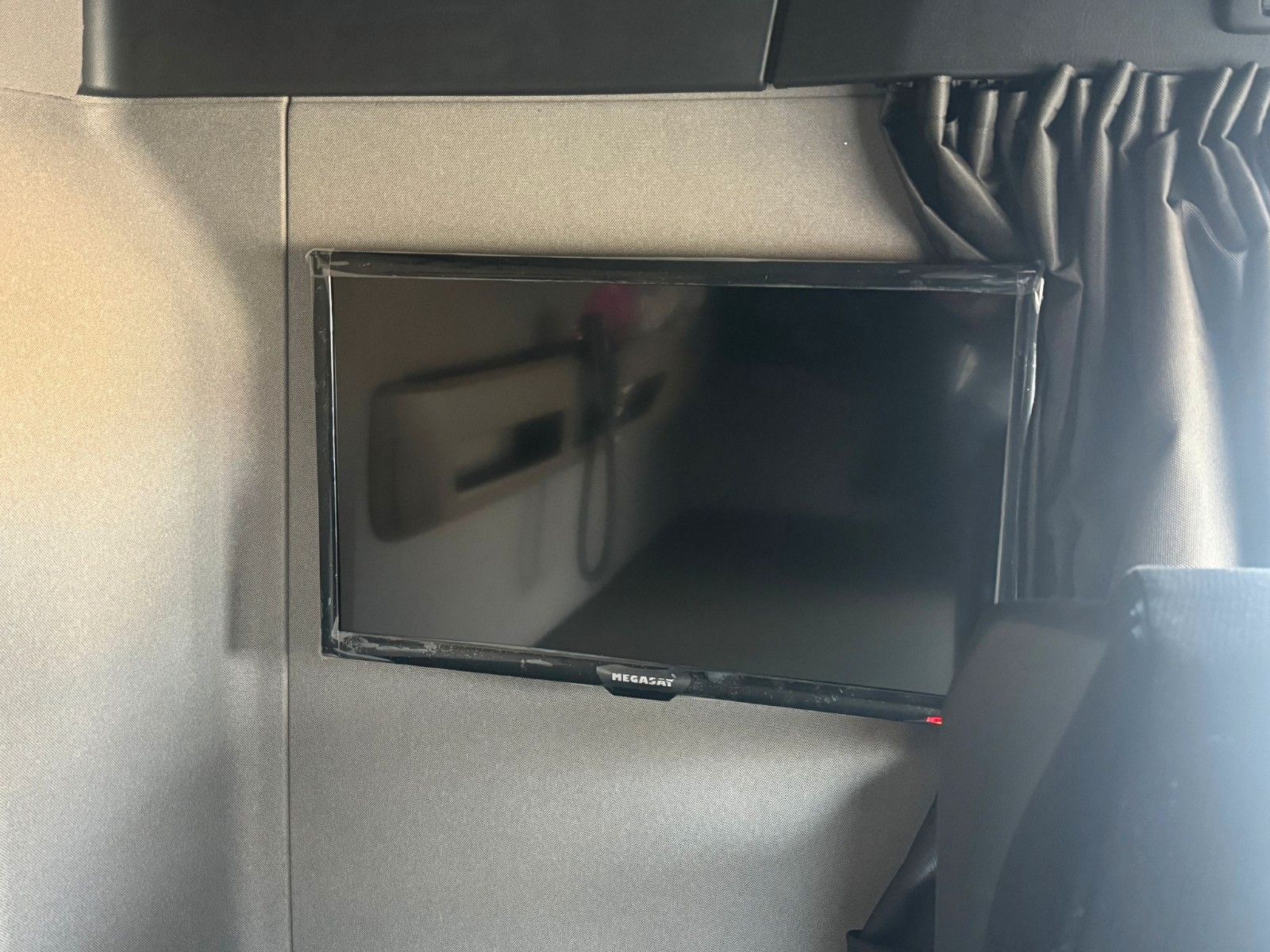 Fahrzeugabbildung MAN TGX 18.540 LL Sattelzugmaschine ACC LDW TV