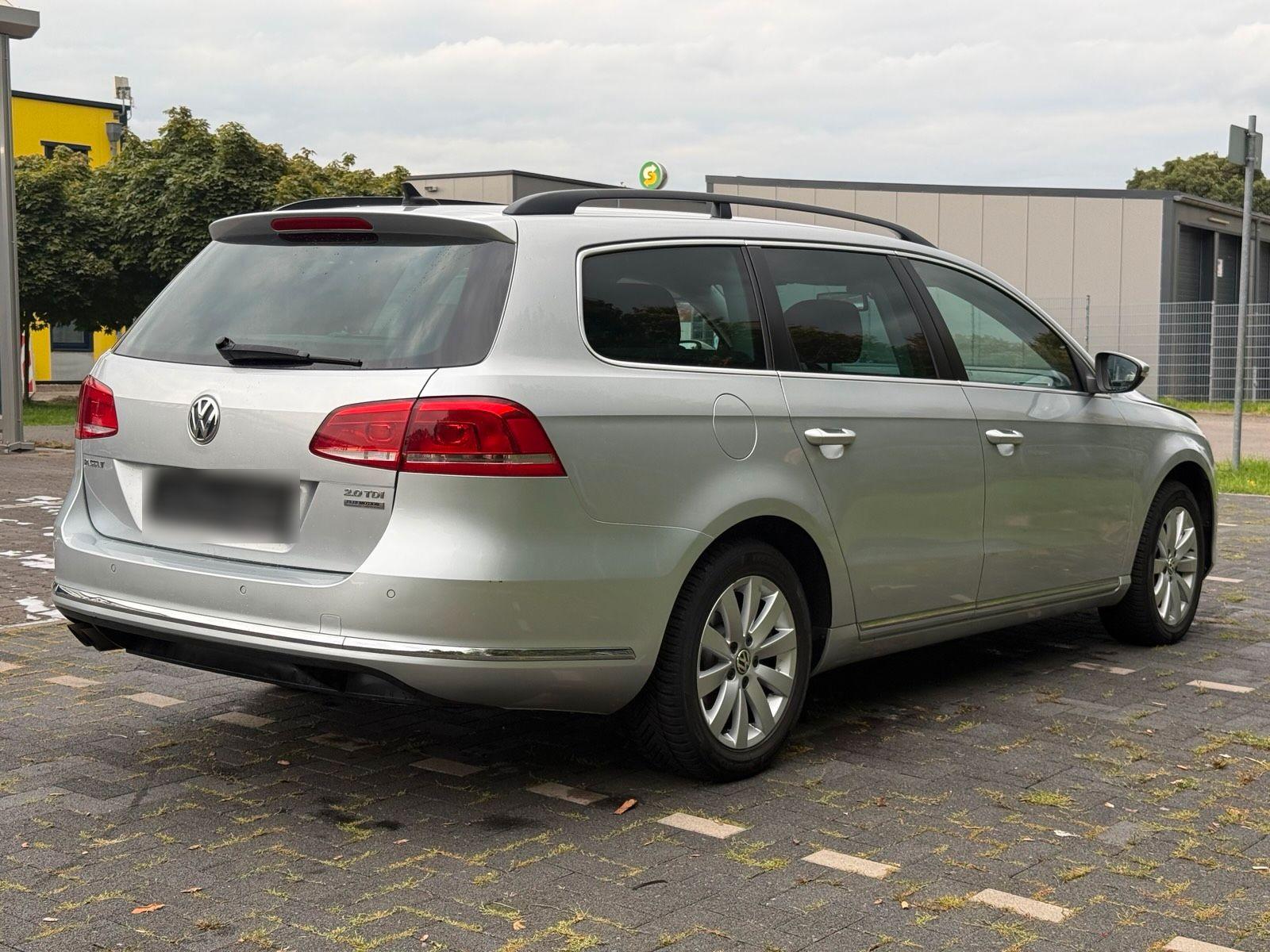 Volkswagen Passat 2011 — photo 6