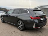 BMW i5 eDrive40 Touring HUD AHK  Autob.Assist - BMW i5 Touring Kombi eDrive40 Gebrauchtwagen
