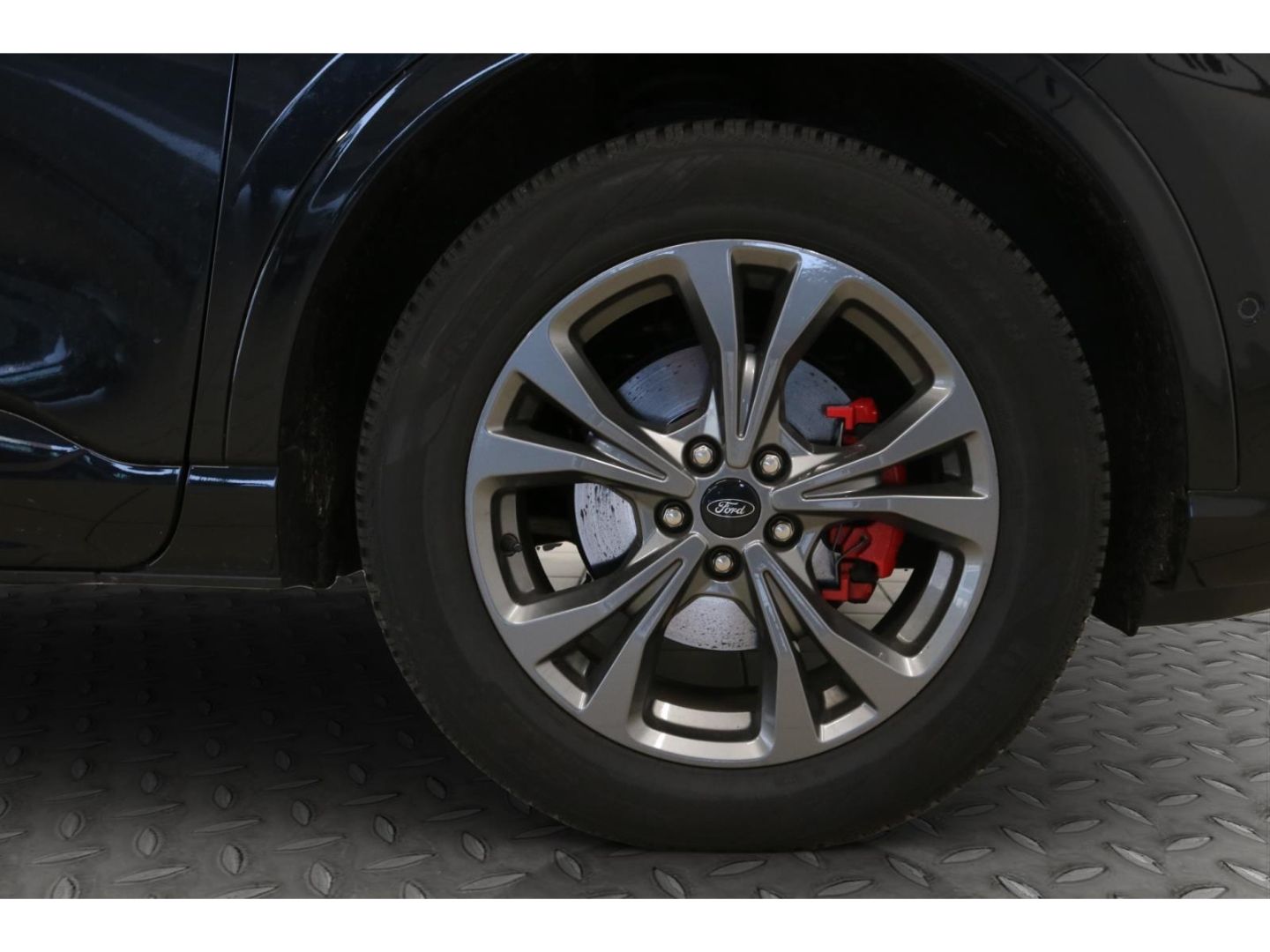 Fahrzeugabbildung Ford Kuga Hybrid ST-Line X 2.5 Duratec FHEV AWD