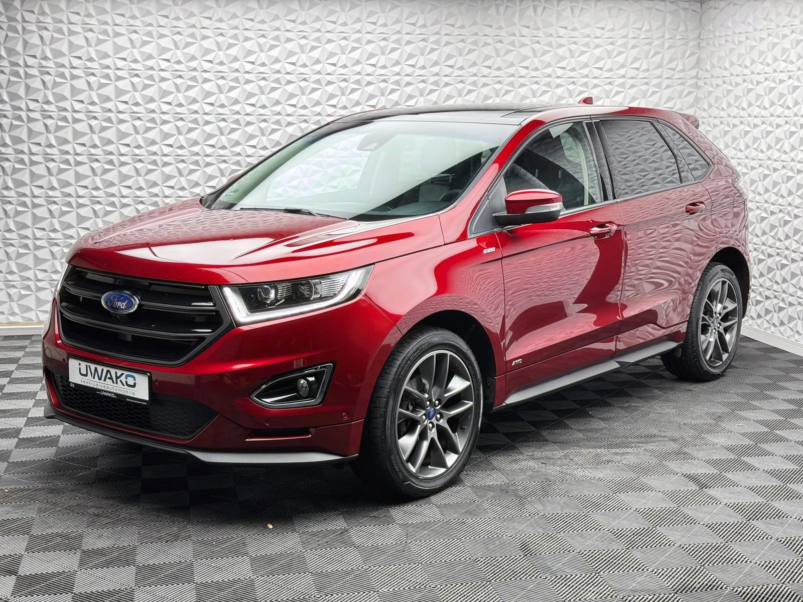 Fahrzeugabbildung Ford EDGE 2.0 TDCi ST-LINE 4x4/SONY/PANO/MEMORY/RCAM