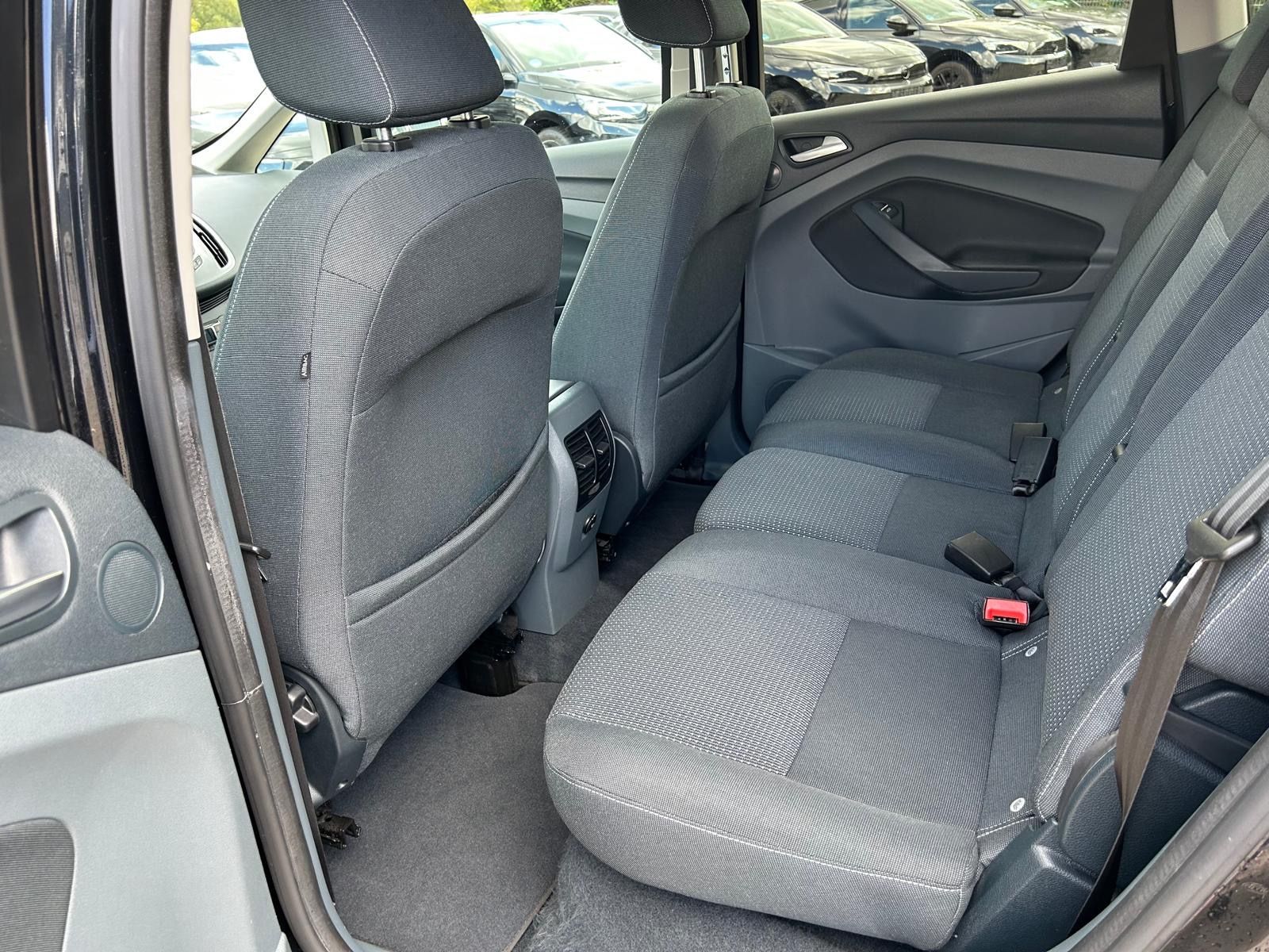 Fahrzeugabbildung Ford C-Max 1.6i°150 PS°AHK°Tüv NEU°Alu°