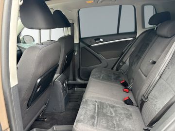 Volkswagen Tiguan - 7