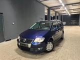 Volkswagen Touran Highline (export) - Volkswagen Touran aus 2006: Highline