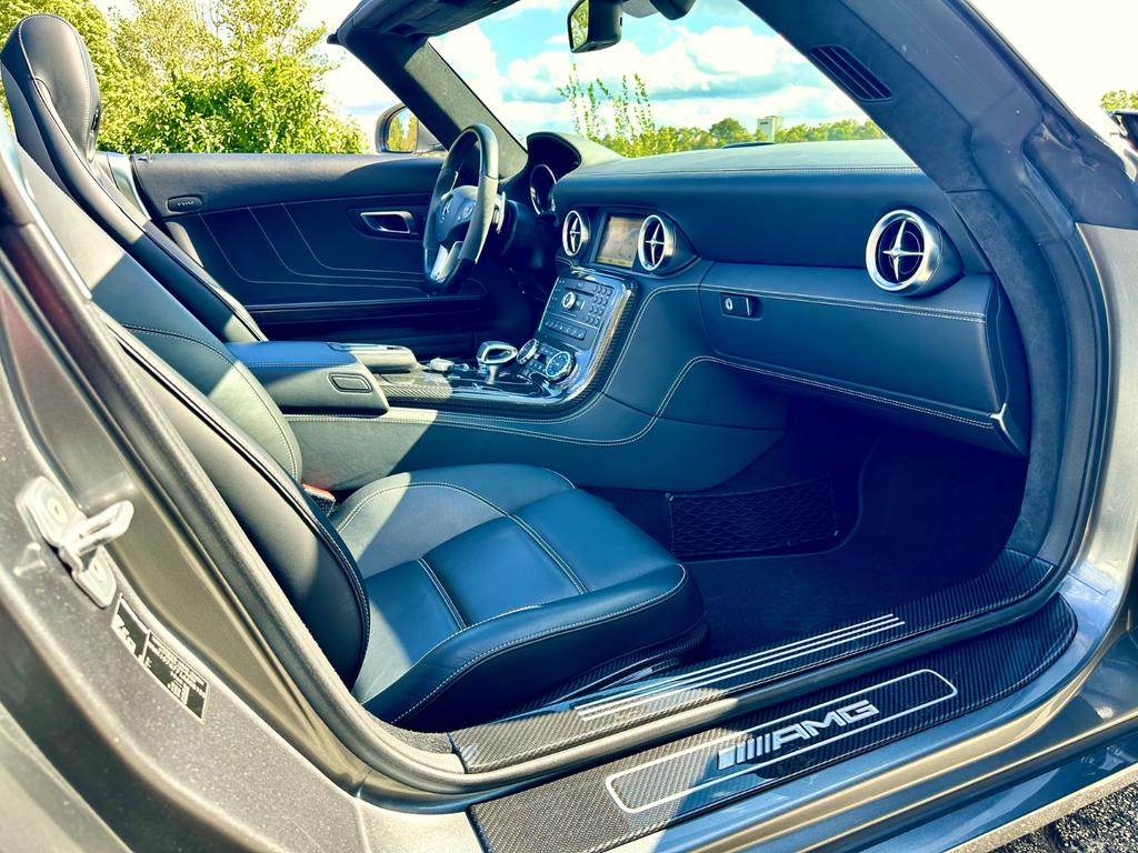 Mercedes-Benz SLS AMG