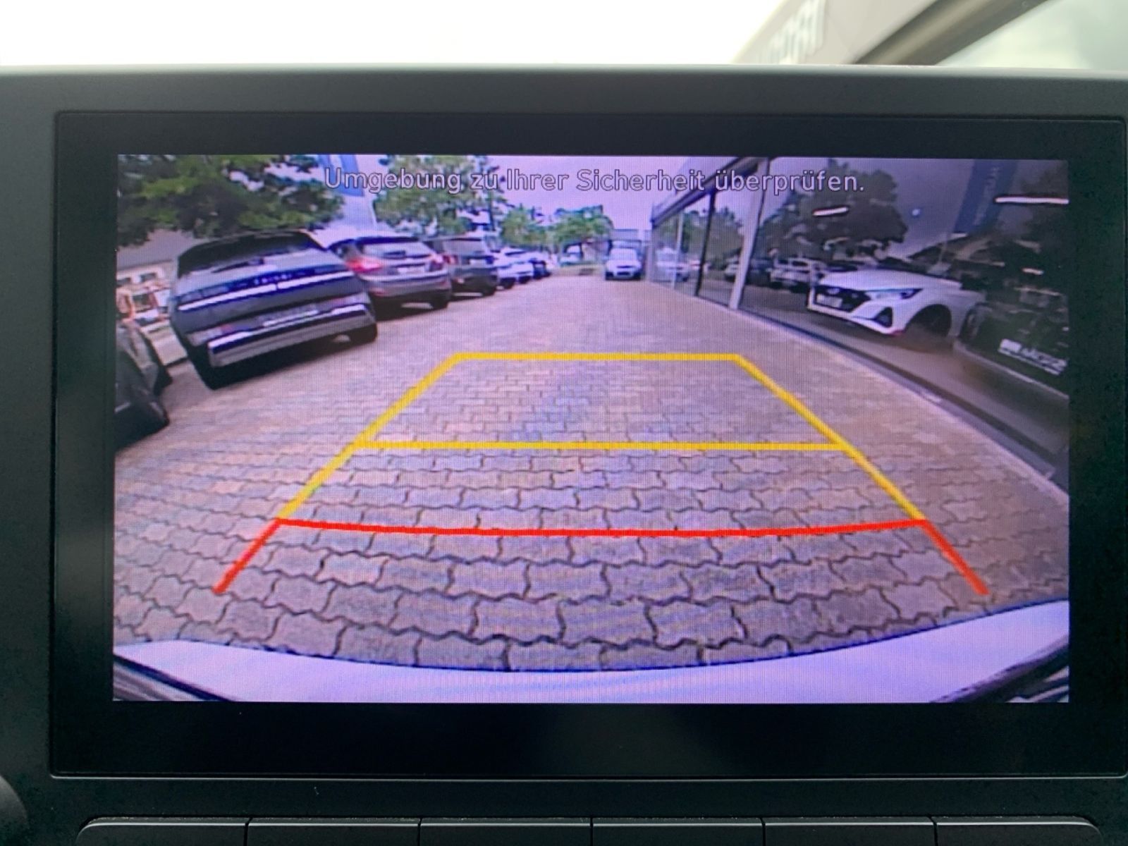 Fahrzeugabbildung Hyundai Kona Select Elektro 11 kW OBC Sitzheizung