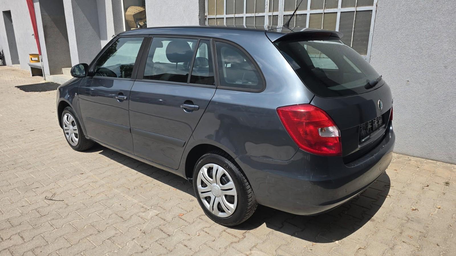 Skoda Fabia 2011 — photo 10