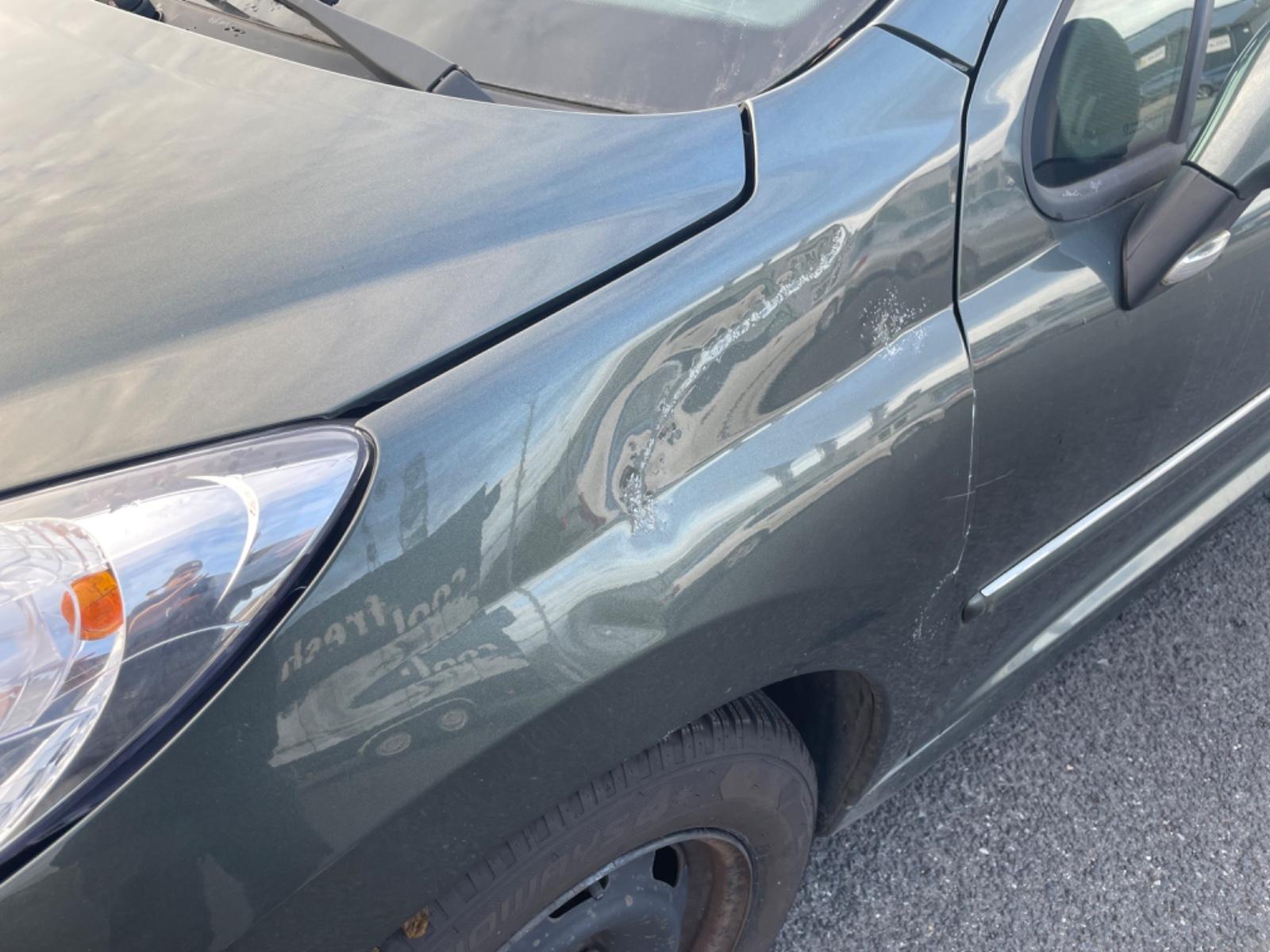 Peugeot 207 2009 — photo 9