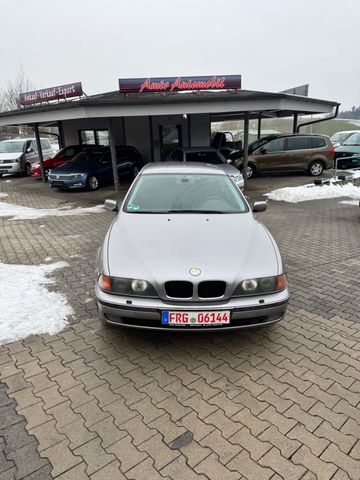 BMW 528i Touring