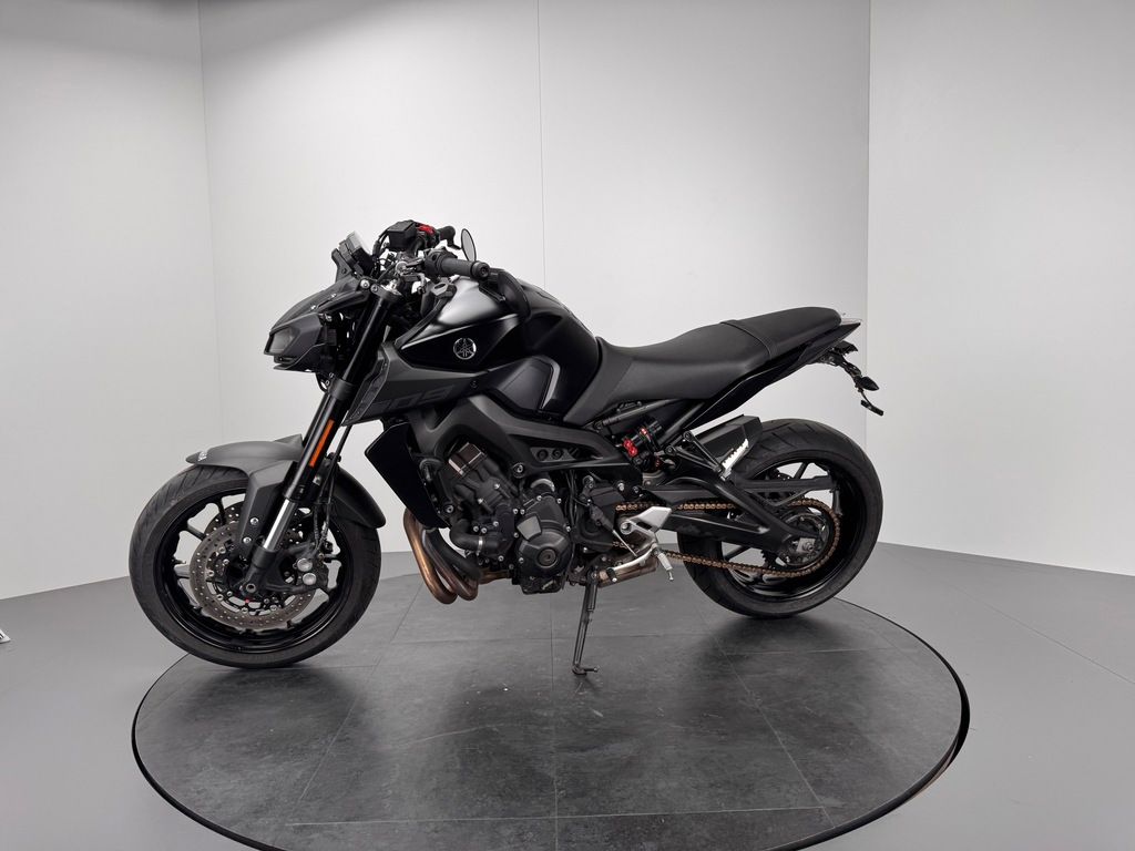 Fahrzeugabbildung Yamaha MT-09 *IXIL-ABGASANLAGE *WILBERS FEDERBEIN