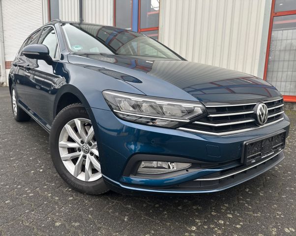 Volkswagen Passat Variant Business ACC LED HZG Navi AHK