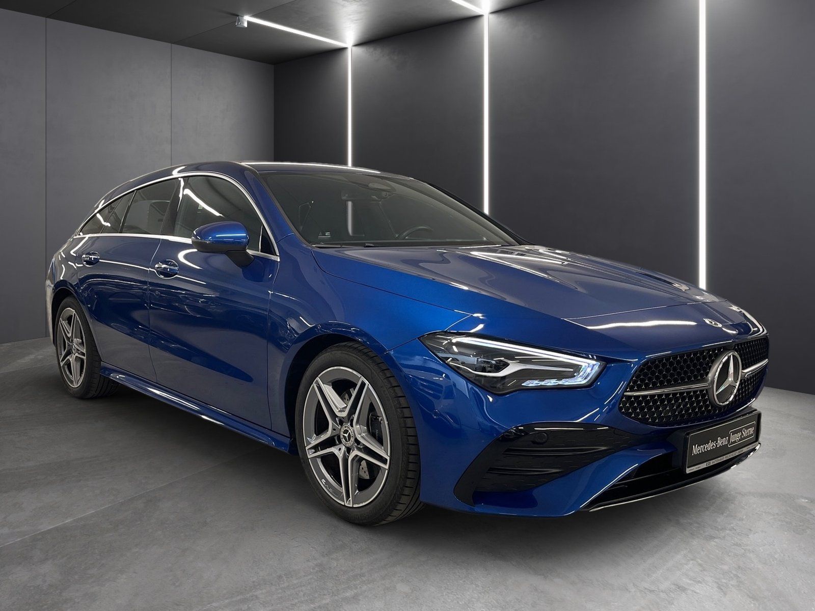 Fahrzeugabbildung Mercedes-Benz CLA 200 SB AMG*AHK*DAB*LED*Keyless*Winter-Paket