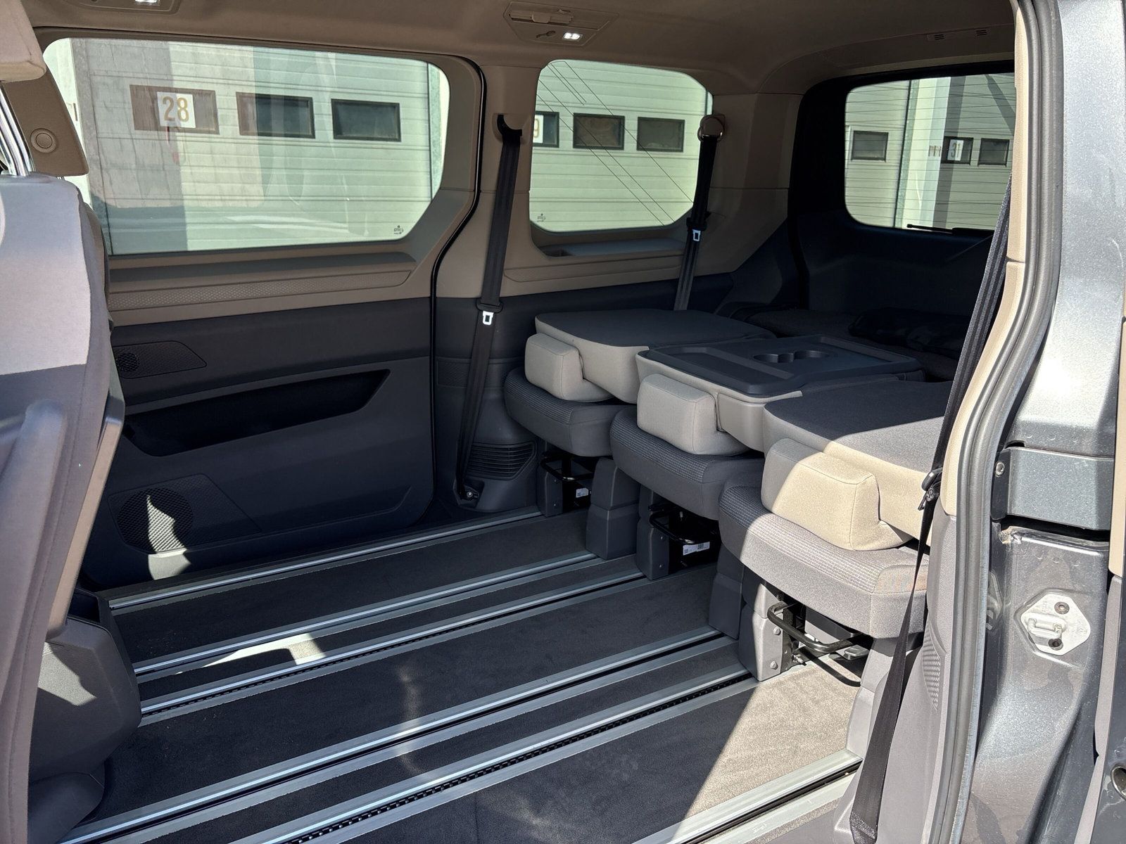 Fahrzeugabbildung Volkswagen T7 Multivan 2.0 TDI DSG RFK App-Connect