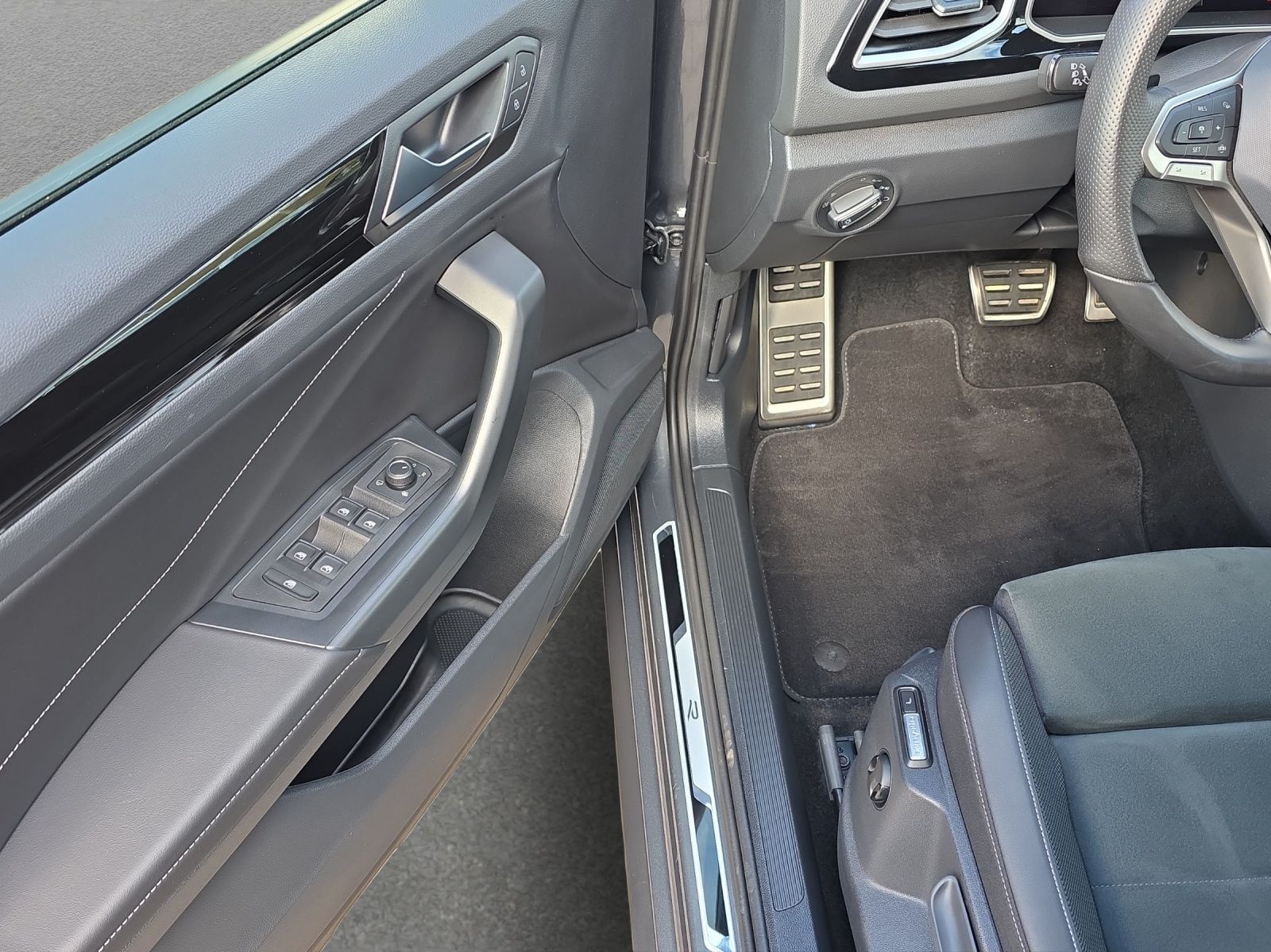 Volkswagen T-Roc - Bild 15