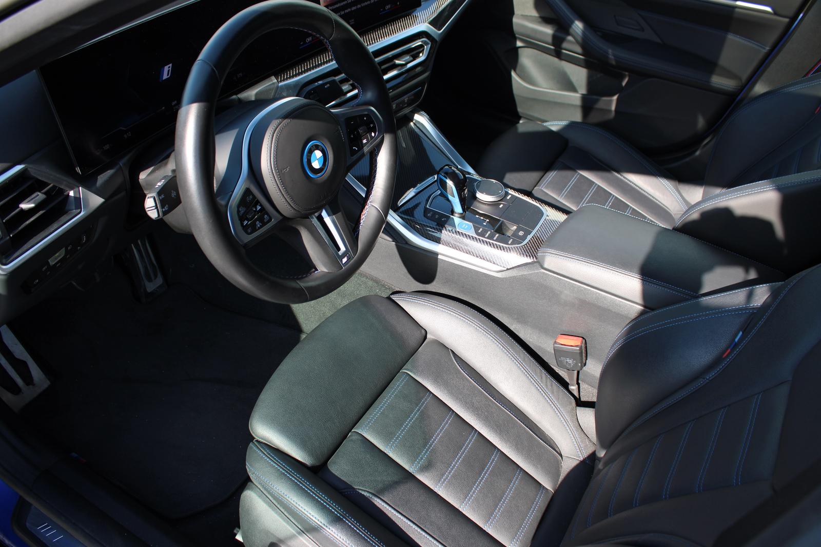 BMW i4 M50 Carbonpaket, Glasdach, AHK