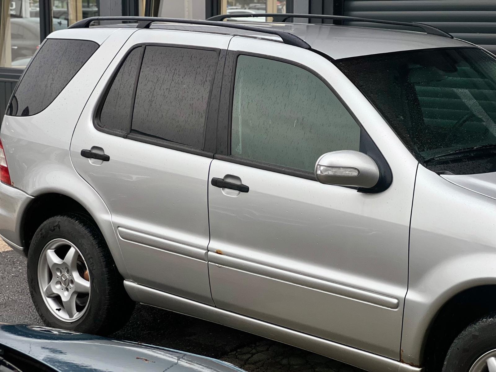 Mercedes-Benz ML270 2004 — салон