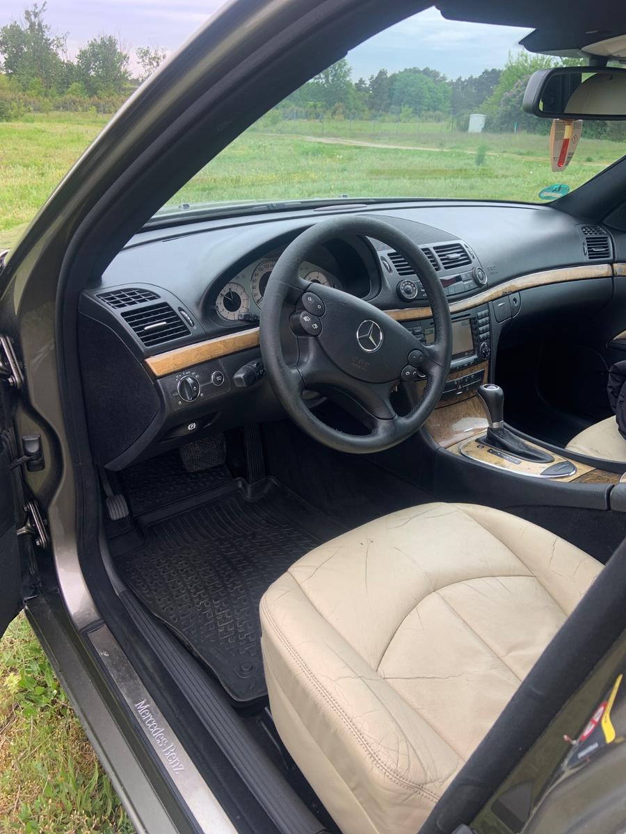 Mercedes-Benz E320 2007 — engine 3.000 cm³, 224 HP (165kW)