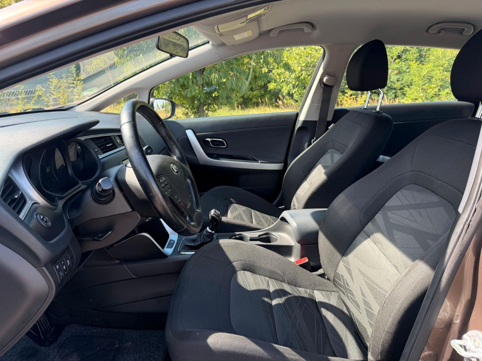 Kia Ceed Sportswagon Attract*R-Kamera*Navi*PDC*