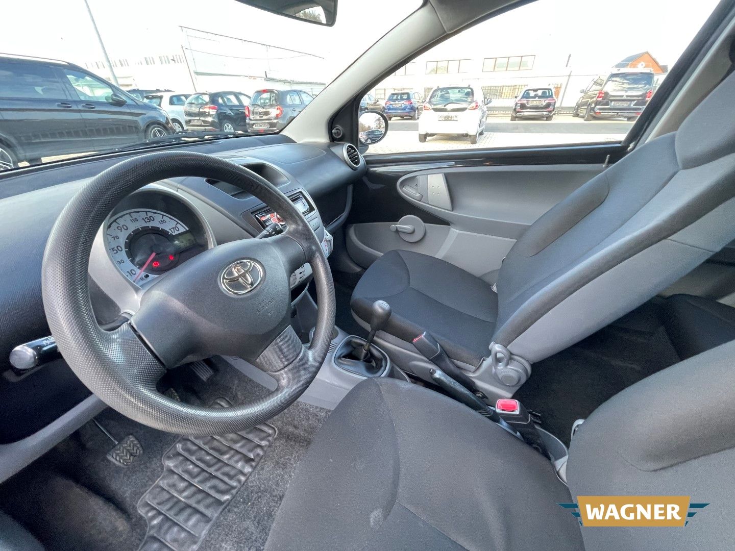 Fahrzeugabbildung Toyota Aygo Basis Servolenkung Radio TÜV 05/2026