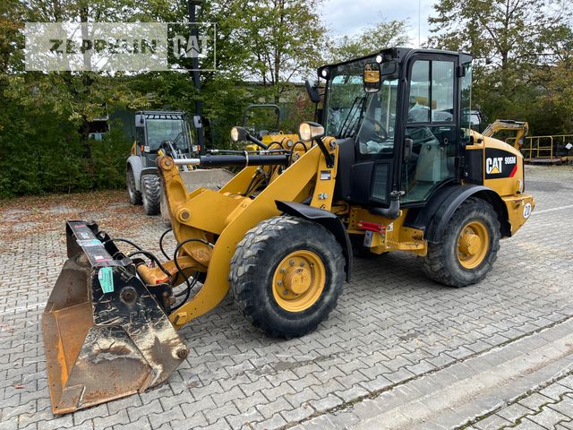 CAT 906M