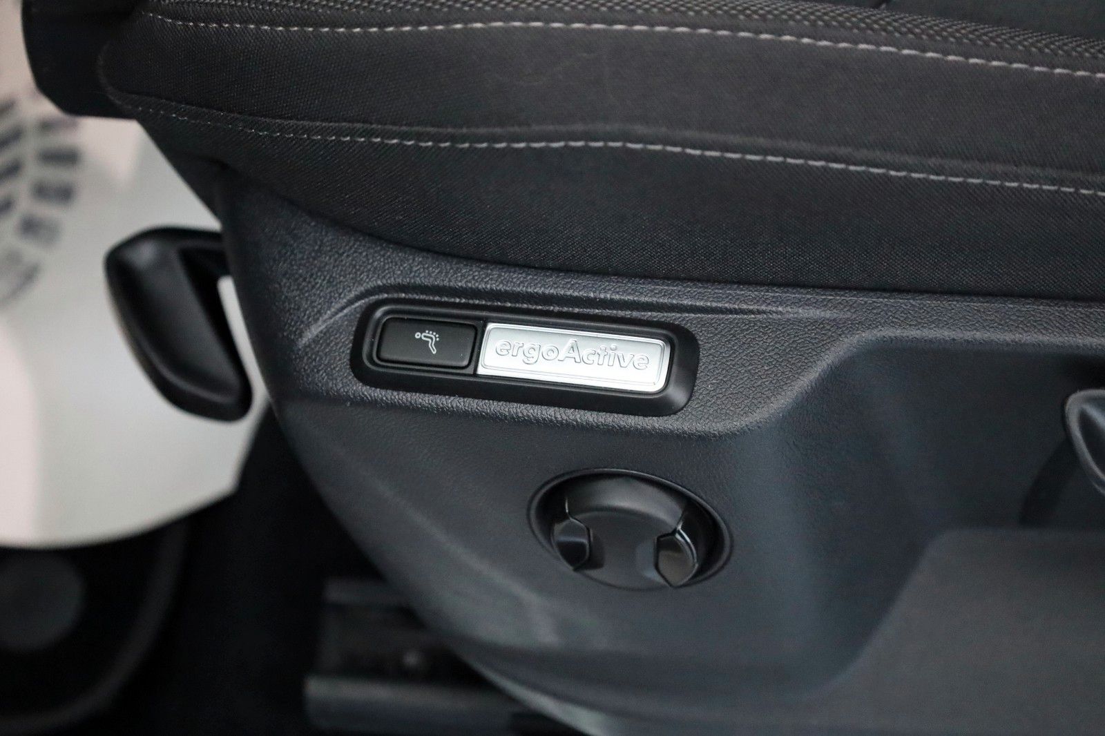 Fahrzeugabbildung Volkswagen Tiguan Allspace Life,Navi,LED,4xSH,ACC,AHK +WR