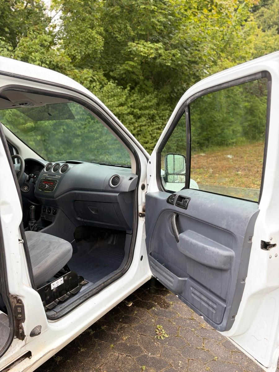 Ford Transit Connect 2012 — photo 8