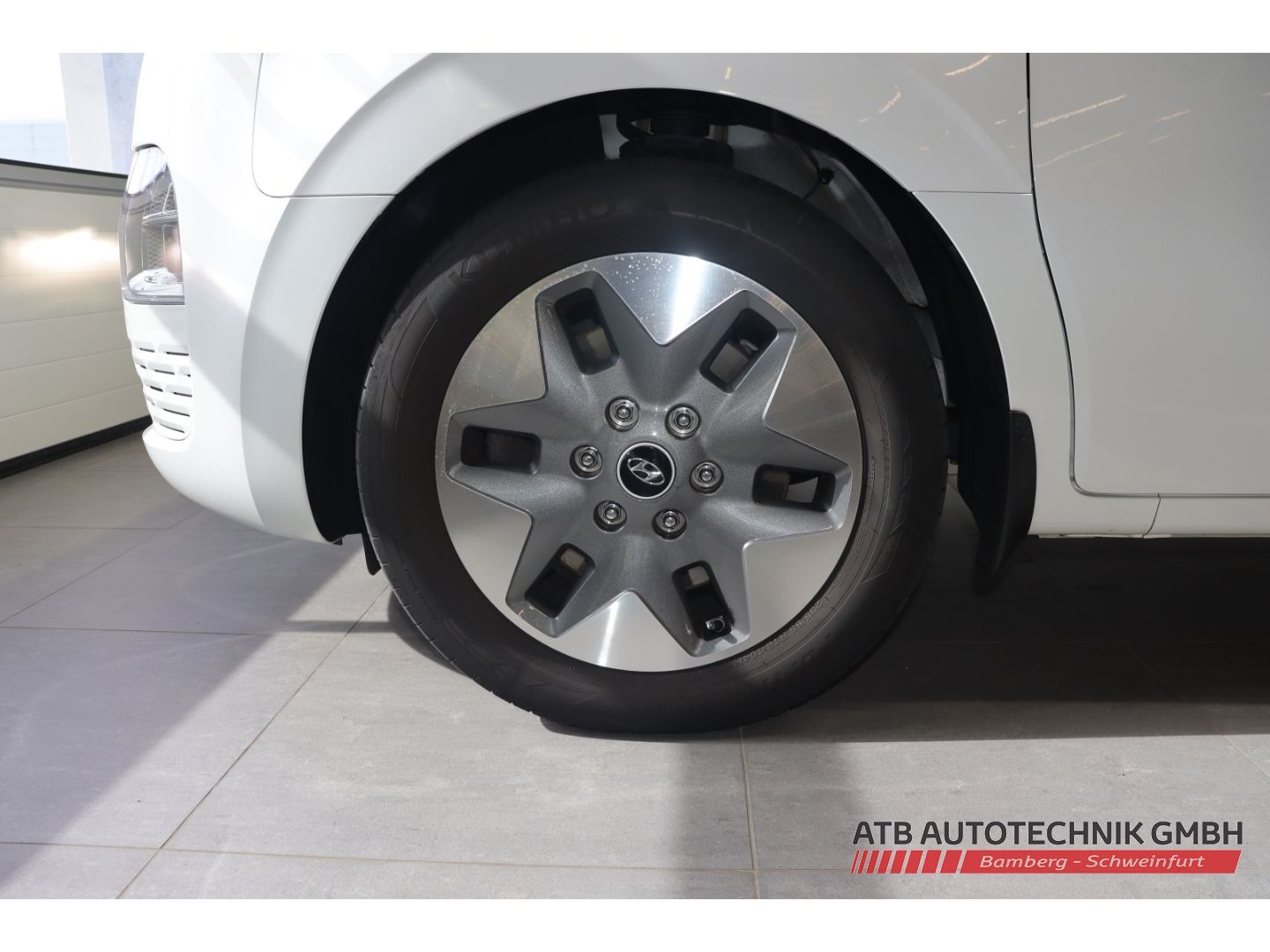 Fahrzeugabbildung Hyundai STARIA Prime 2WD 2.2 CRDi Park-Paket Navi Bose K