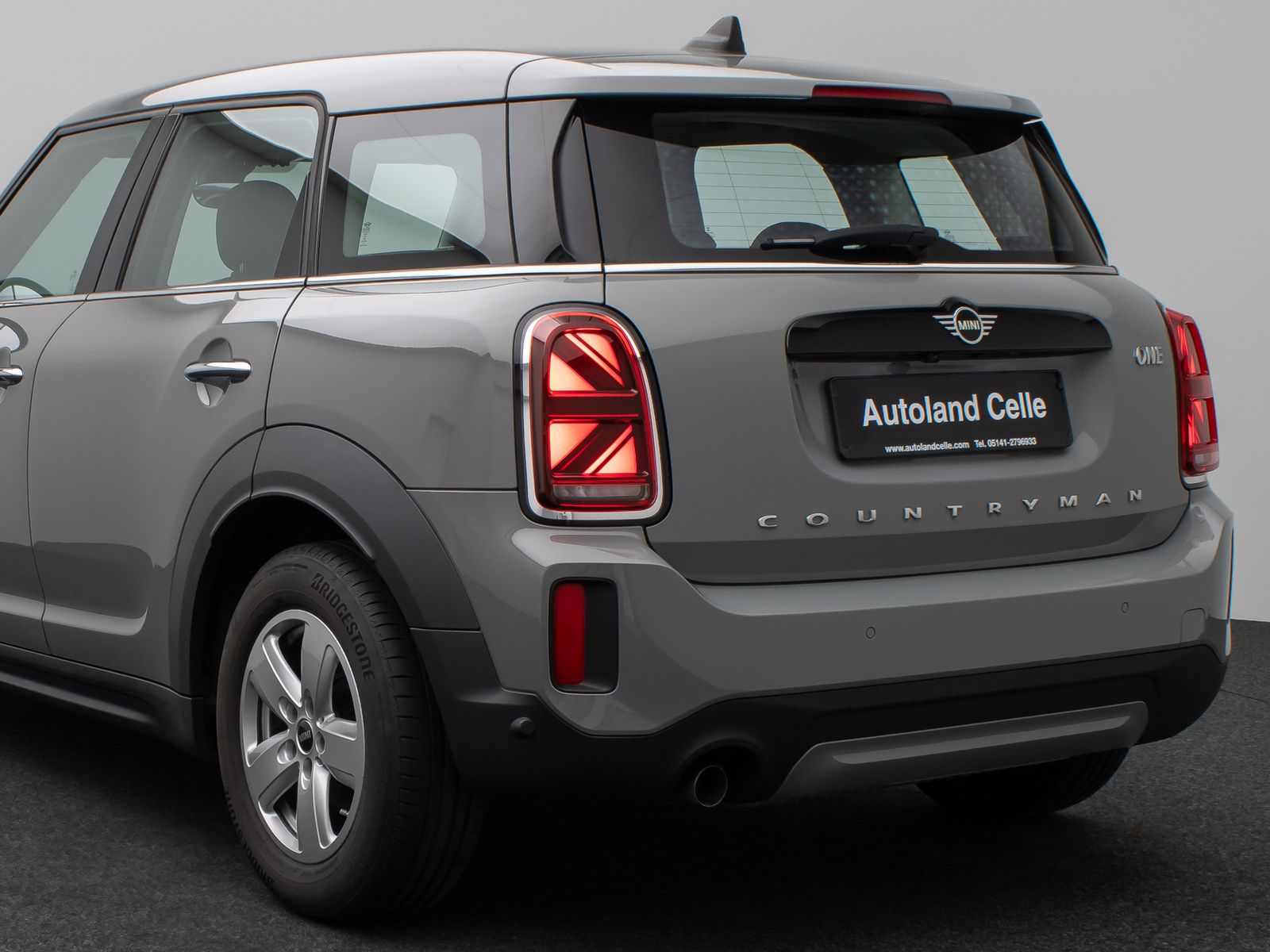 Fahrzeugabbildung MINI One Countryman Essential Trim Kamera AHK LED