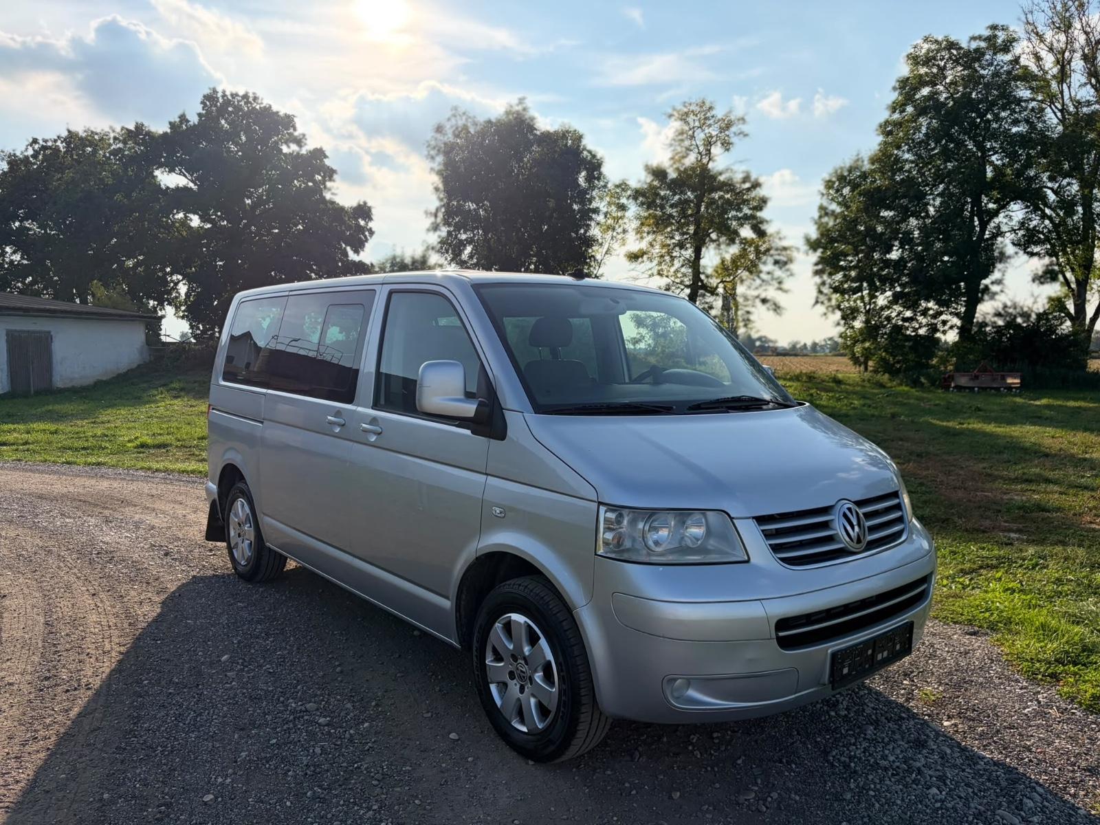 Volkswagen T5 Caravelle BJ2007 2,5 TDI 174PS KLIMA TÜV2027