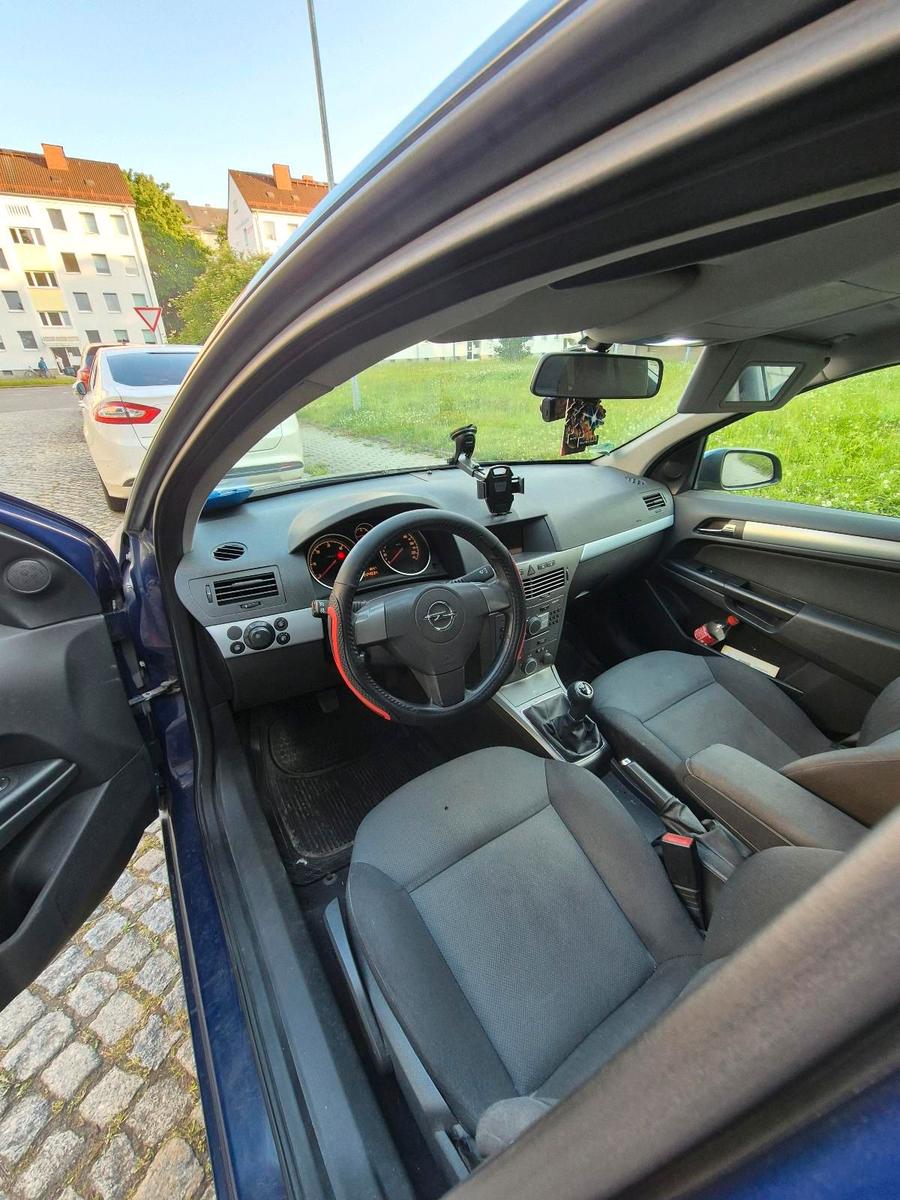 Opel Astra 2006 — photo 7