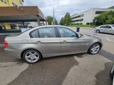 BMW 330 Baureihe 3 Lim. 330d xDrive - BMW 330 aus 2007: 330d