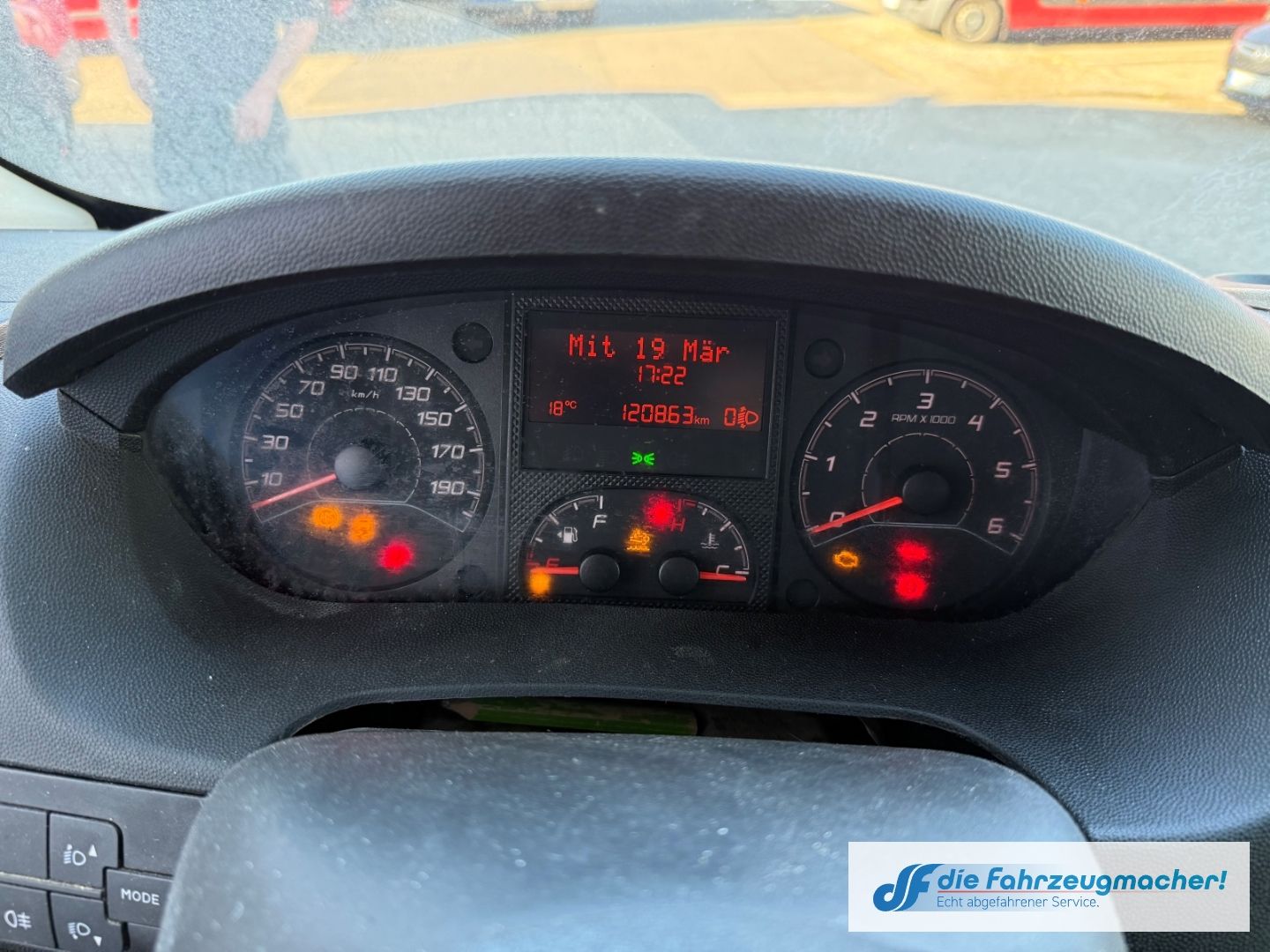 Fahrzeugabbildung Citroën Jumper Pritsche Doka 35 L3 Heavy Motorschaden HD