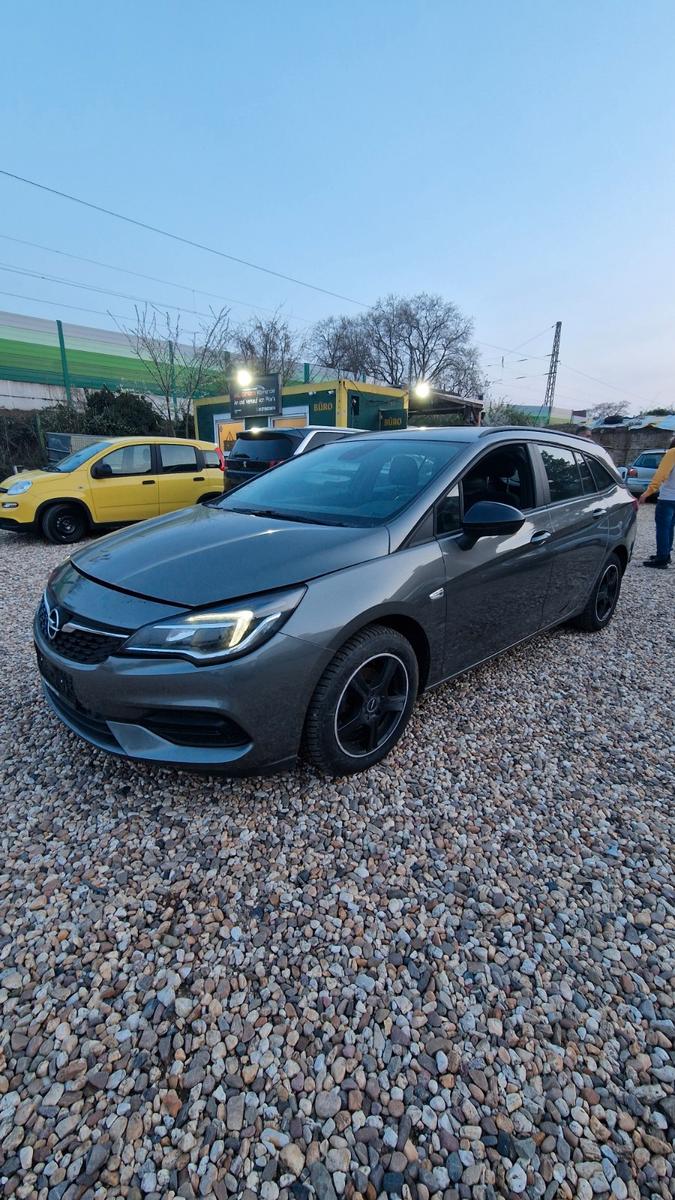 Opel Astra K Sports MOTOR SCHADEN