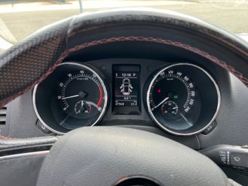 Skoda Yeti Monte Carlo 4x4 NAVI XENON SHZ PDC