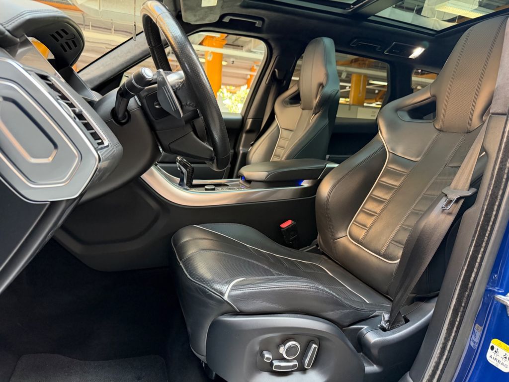 LAND ROVER Range Rover Sport 5.0 V8 SVR|ACC|AHK|Bi-Xenon LAND ROVER Range Rover Sport 5.0 V8 SVR|ACC|AHK|Bi-Xenon