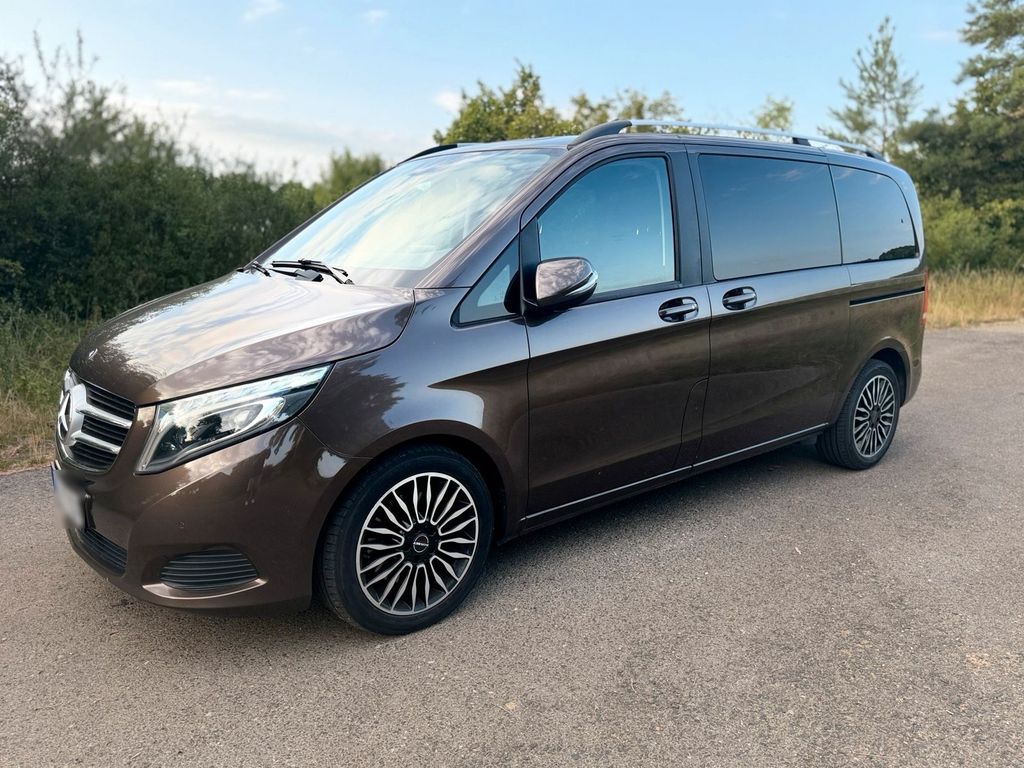 Image of Mercedes-Benz V 220