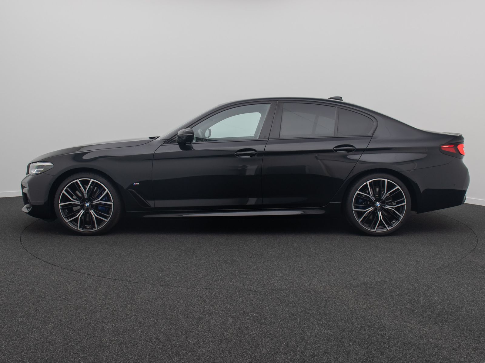 Fahrzeugabbildung BMW 530d M Sport Kamera DAB HiFi 4Klima Alarm 20Zoll