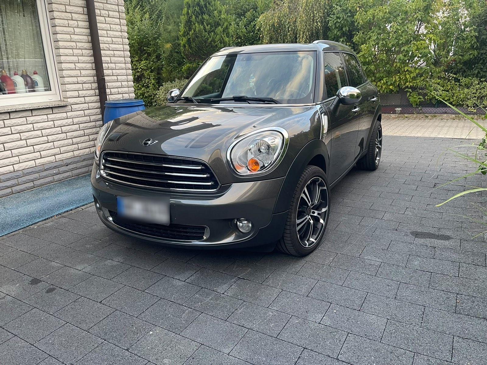 MINI One Countryman