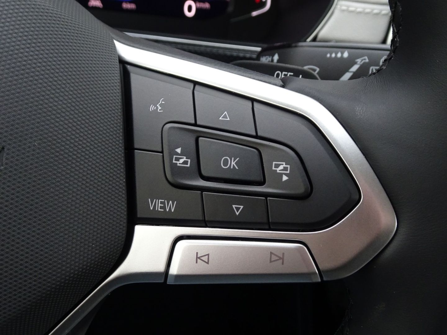 T-Cross 1.0 TSI DSG Style Navi/Kamera/LED/AHK