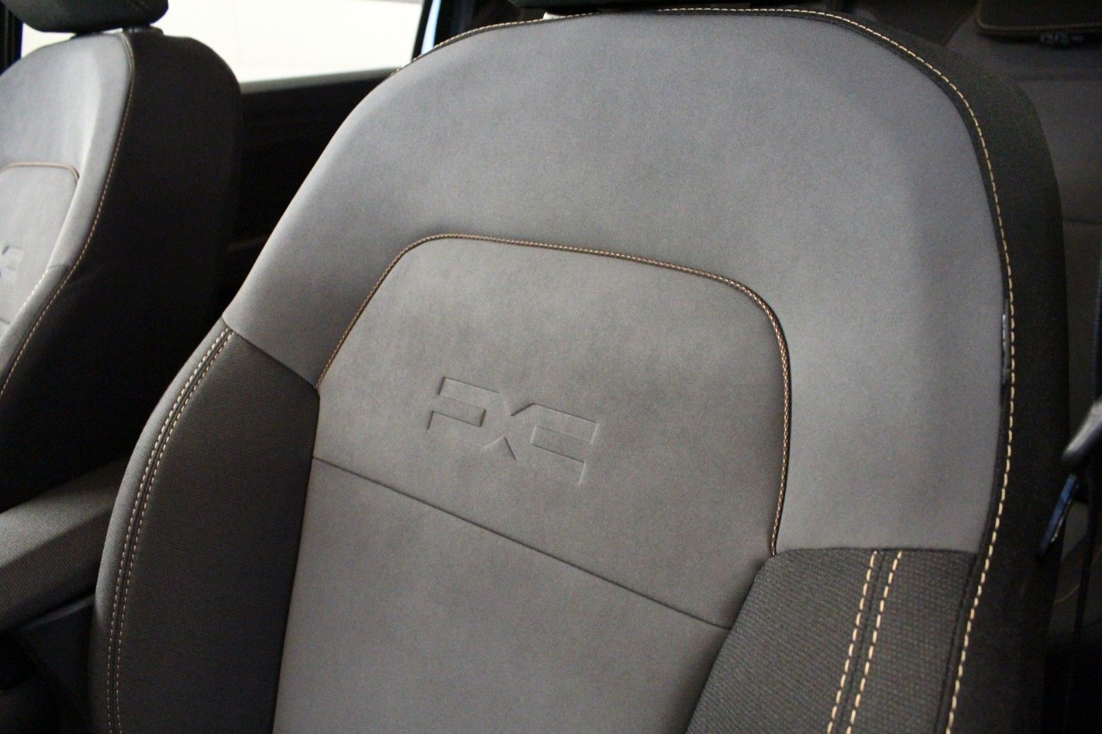 Fahrzeugabbildung Dacia Jogger Eco-G 100 Extreme+ 5-Sitzer *15240*