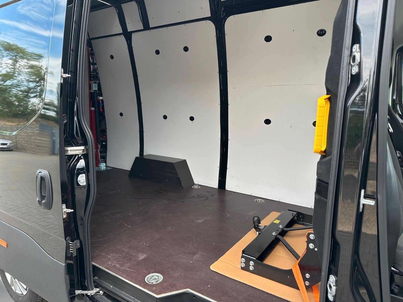 Iveco Daily L2H3 Automatic 35S18HA – Bild 5