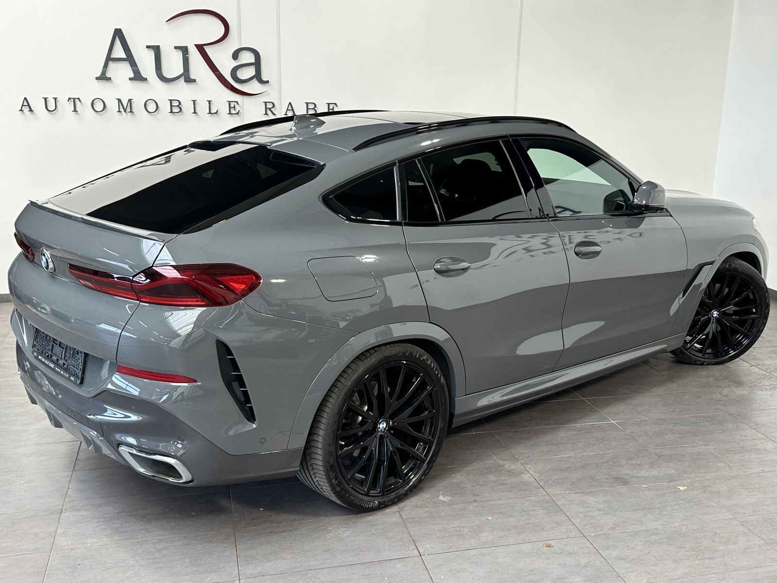 Fahrzeugabbildung BMW X6 xDrive30d M-Sport NAV+LASER+AHK+PANO+HEAD-UP